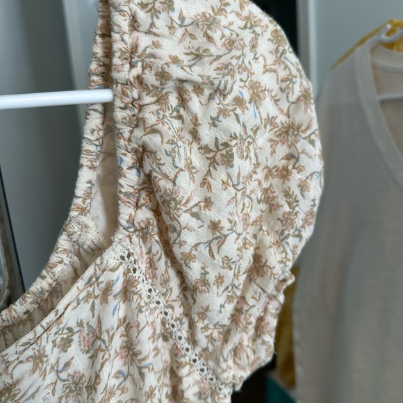 American Eagle Floral Puff Sleeve Dress - Picture 4 of 5